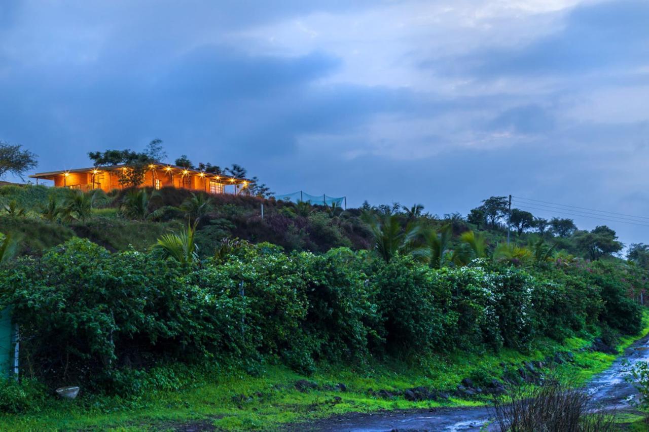 Saffronstays Zen, Igatpuri - Lake-View Villa With Indoor And Outdoor Games Esterno foto