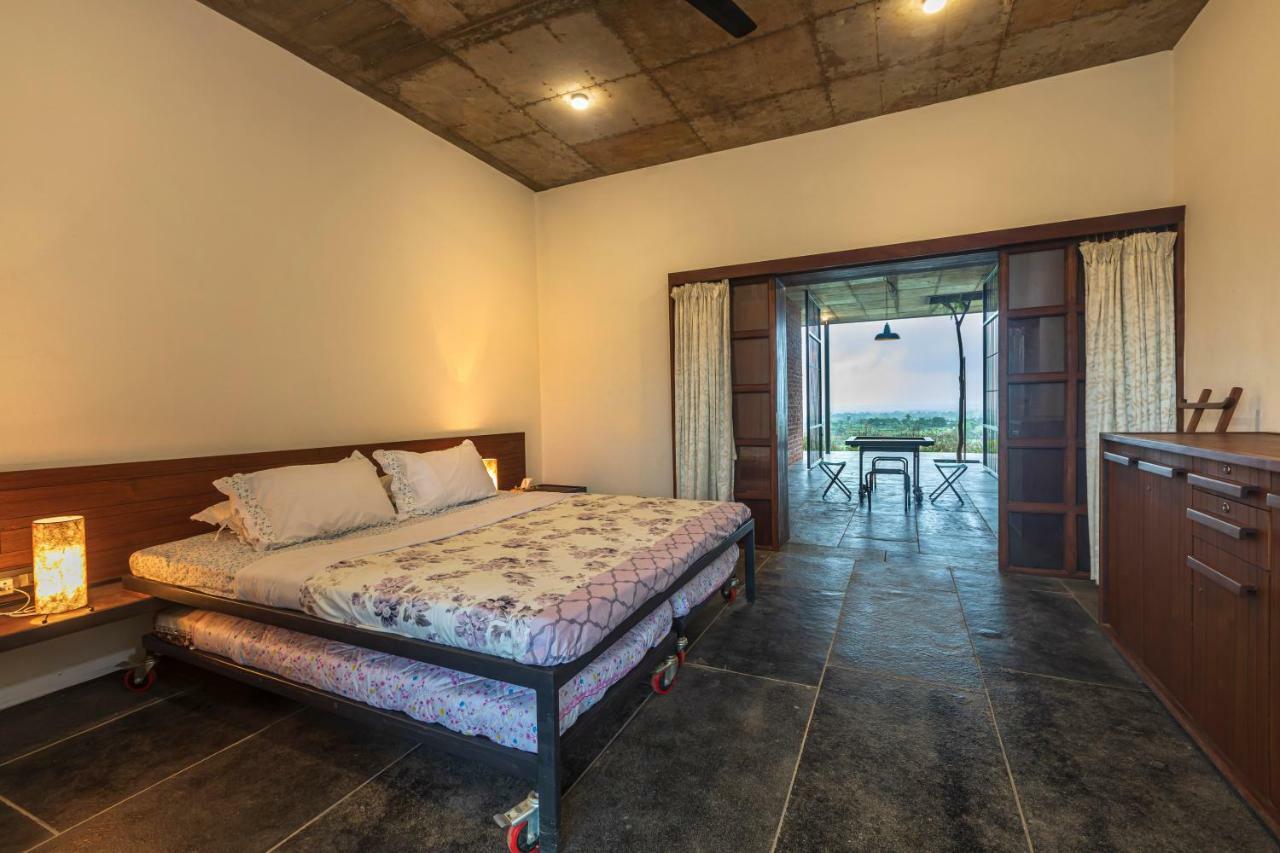 Saffronstays Zen, Igatpuri - Lake-View Villa With Indoor And Outdoor Games Esterno foto