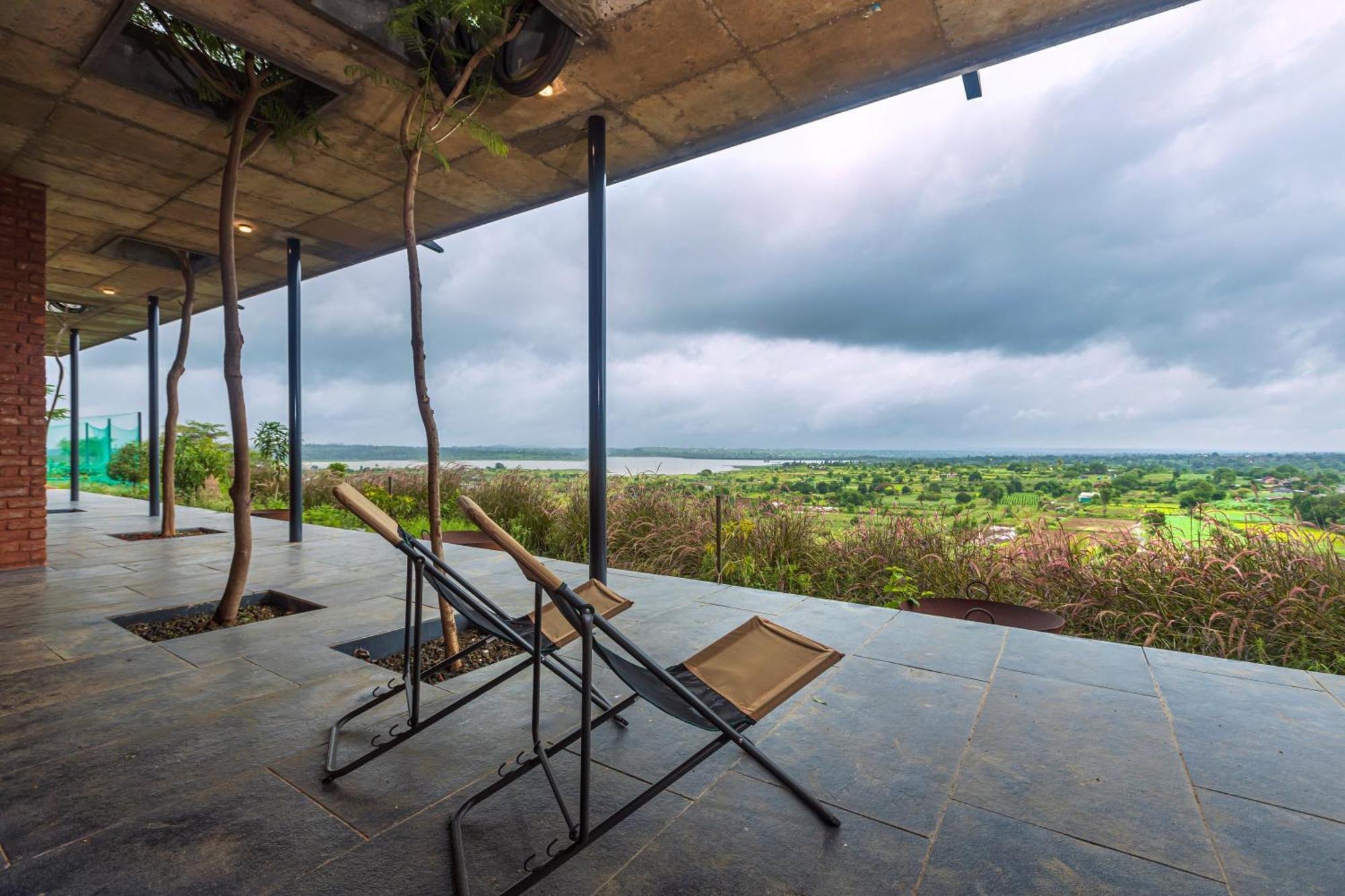 Saffronstays Zen, Igatpuri - Lake-View Villa With Indoor And Outdoor Games Esterno foto